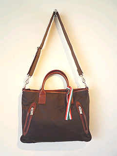 Orobianco
�V�����_�[�t���u���[�t