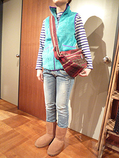 SUNNY SPORTS�t���[�X���F�X�g
SAINT JAMES�{�[�_�[�J�b�g�\�[
ANTGAUGE�W�[���Y
emu�{�A�u�[�c
Johnson�n�[�t���[���V�����_�[�o�b�O