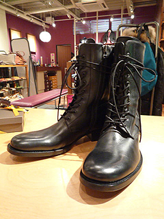 BUTTERO
�����O�T�C�h�W�b�v�u�[�c