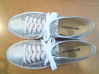 SUPERGA
�X�j�[�J�[