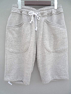 Curly
�X�E�F�b�g�V���[�c