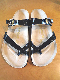 BIRKENSTOCK
�G�i�����T���_���i�u���b�N�G�i�����j