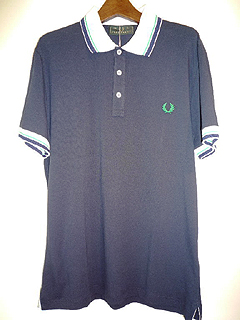 FRED PERRY
�N�����b�N�|���i�l�C�r�[�j
