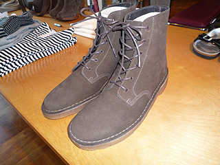 Clarks
�n�C�J�b�g�u�[�c