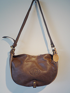 IL BIZONTE
�V�����_�[�o�b�O