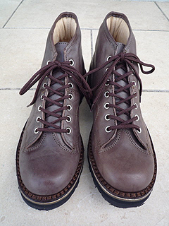 CEBO
�����L�[�u�[�c