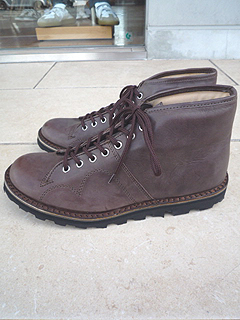 CEBO
�����L�[�u�[�c