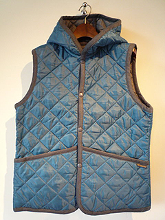 LAVENHAM
�L���e�B���O���F�X�g�i�\�^�u���[�j