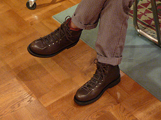 BUTTERO
�}�E���e���u�[�c