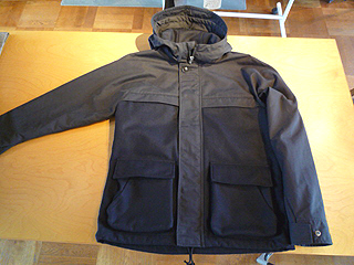 STILL BY HAND
�t�[�h�u���]��