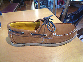 Danassa
���J�V���i�u���E���j