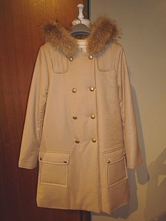 Porter des boutons
�g�����`�R�[�g���E�[���R�[�g�i�x�[�W���j