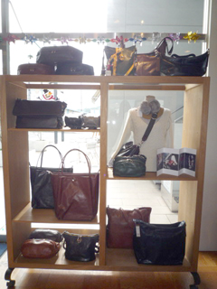 �A�j�A�����W�I