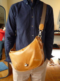 aniary�@�V�����_�[�o�b�O�i�L�������j