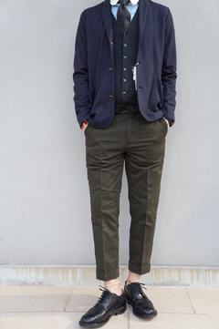 STILL BY HAND�i�E�[�������ƃW���P�b�g�jTOMORROWLAND�i�j�b�g�W���jBURNER�i�N�����b�N�V���c�jSTILL BY HAND�i9����p���c�jWALK OVER�i�����O�E�B���O�`�b�v�V���[�Y�j