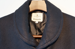 �݂̓V���[���J���[�̃W���P�b�g�^�C�v�B��i�Ȓ����Ȃ��ɂ��B