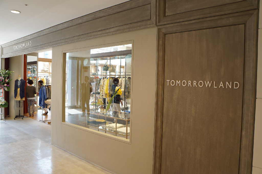 �g�D�����[�����h���R�X�i���f�B�X�j���񂷂ĕ��R�PF���ʂɃI�[�v���I