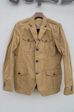 TOMORROWLAND�i�h���C�r���O�W���P�b�g�j