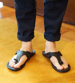 BUTTERO�i���U�[�T���_���j