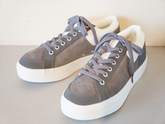 RFW(���Y���t�b�g�E�F�A)�X�j�[�J�[