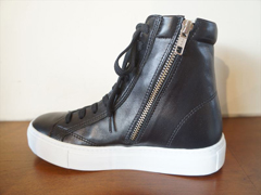 Amb �C���W�b�v�n�C�J�b�g�X�j�[�J�[