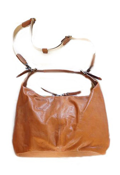 2WAY�V�����_�[�o�b�O�iBUTTERO�j�F�u���E��