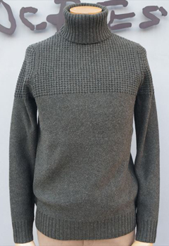 three dots�i�^�[�g���l�b�N�j�b�g�j