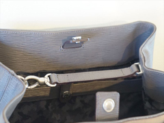 aniary�FWaveLeather�V���[�Y�i�g�[�g�o�b�O�j