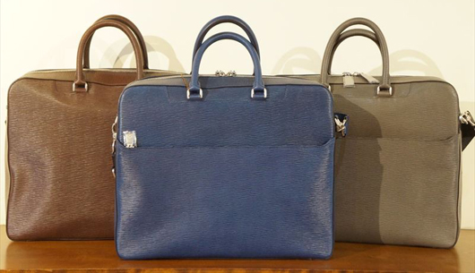 aniary�FWaveLeather�V���[�Y�i�u���[�t�P�[�X�j