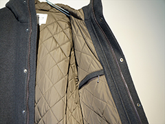 �R�[�g�ithree dots�j